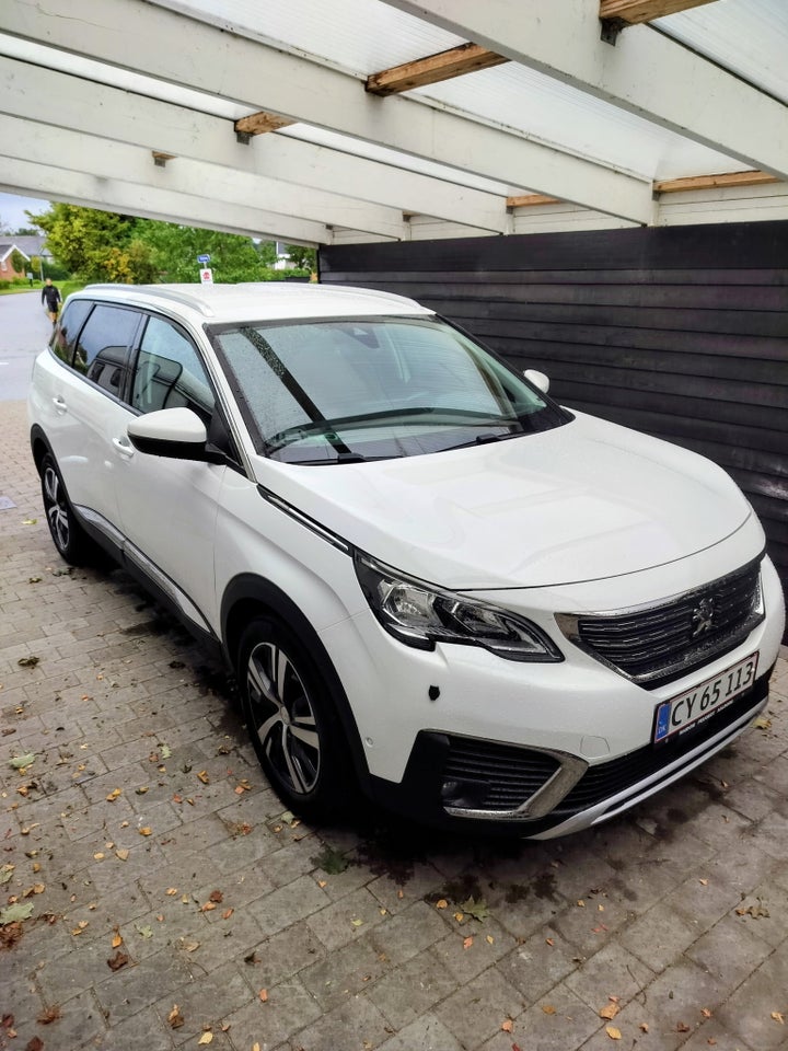Peugeot 5008 1,2 PureTech 130 Allure EAT8 7prs 5d