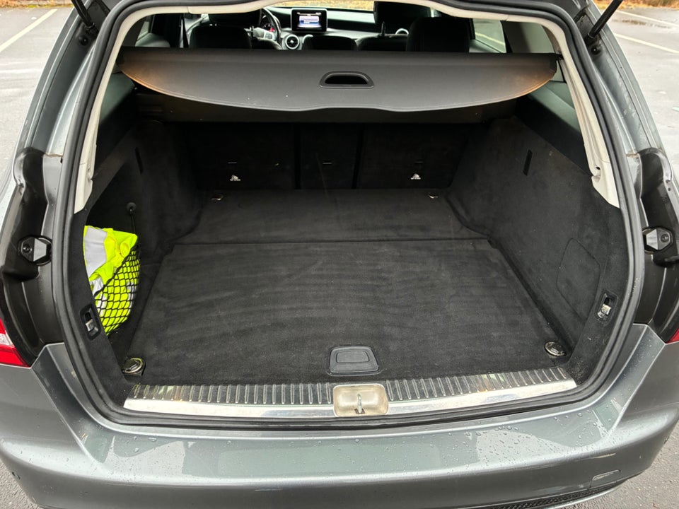 Mercedes C220 d 2,2 AMG Line stc. aut. 5d