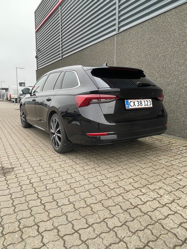 Skoda Octavia 2,0 TDi 150 Business Executive Combi DSG 5d