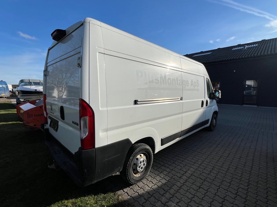 Peugeot Boxer 335 2,2 BlueHDi 140 L3H2 Premium