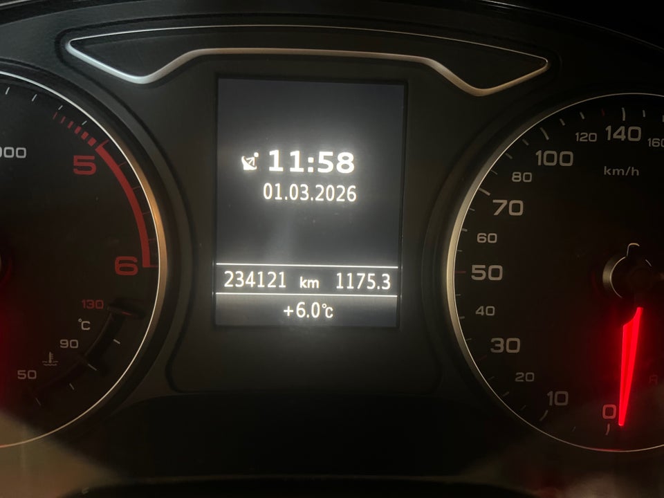 Audi A3 2,0 TDi 184 Ambiente quattro S-tr. 4d