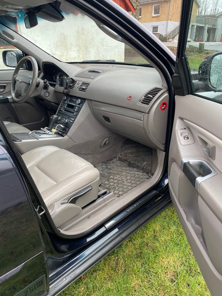 Volvo XC90 2,4 D5 185 Summum aut. AWD Van 5d