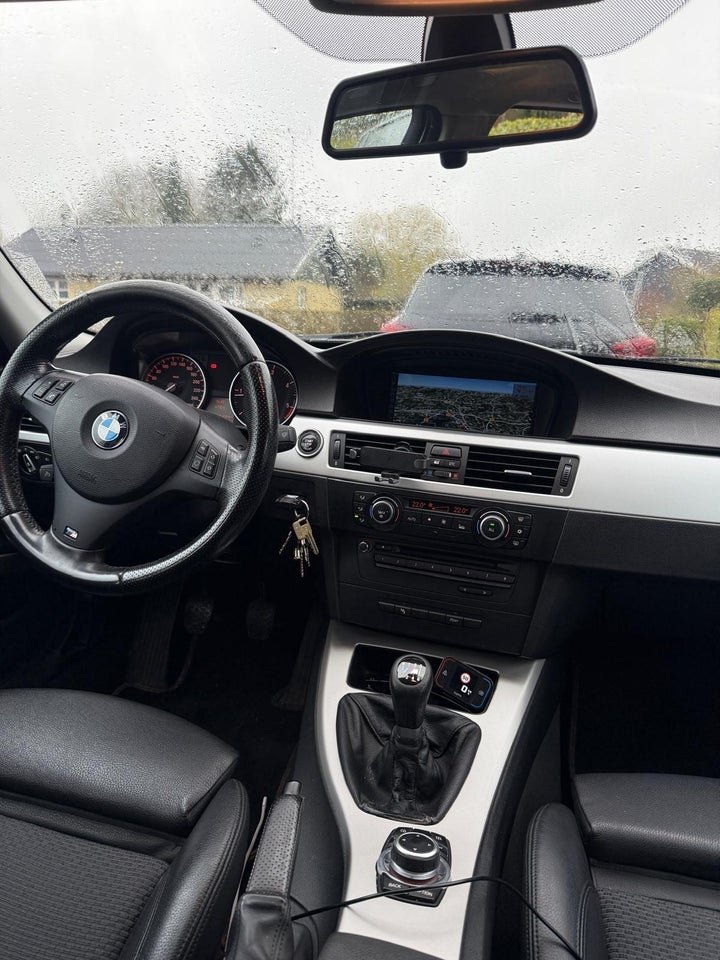 BMW 320d 2,0 Touring 5d