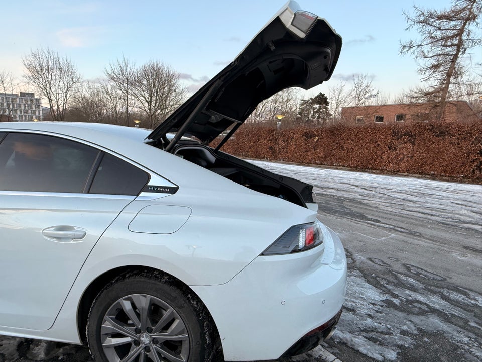 Peugeot 508 1,6 Hybrid Allure Pack EAT8 5d