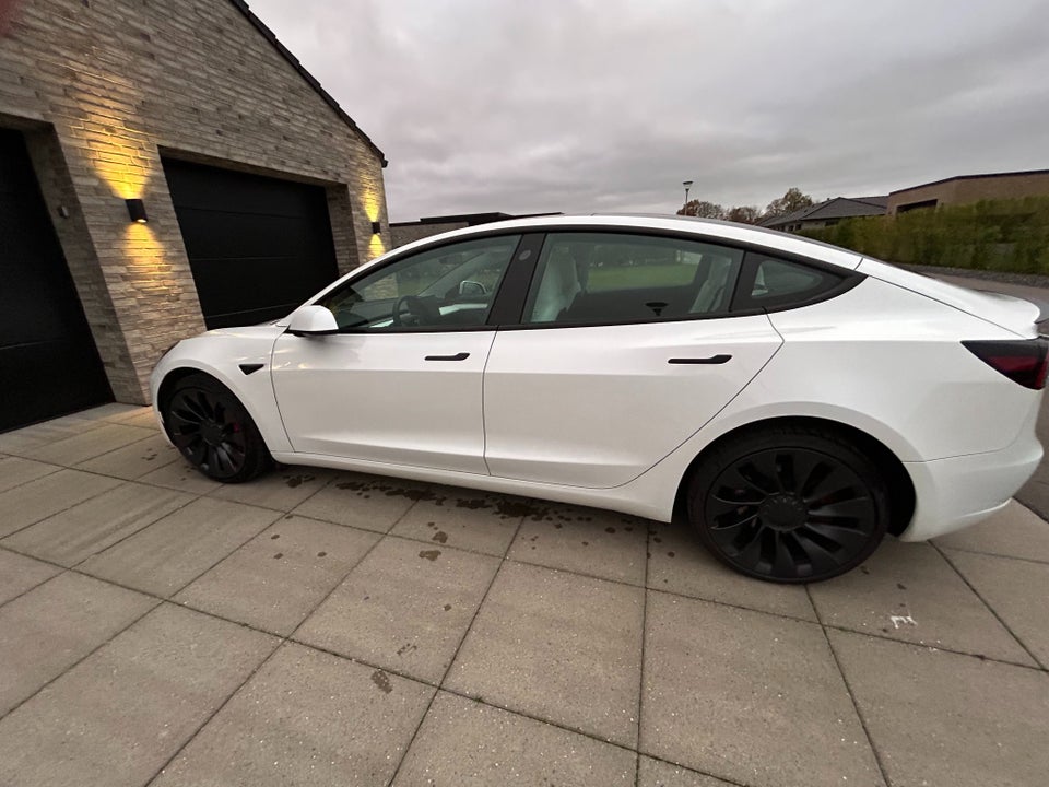 Tesla Model 3 Performance AWD 4d