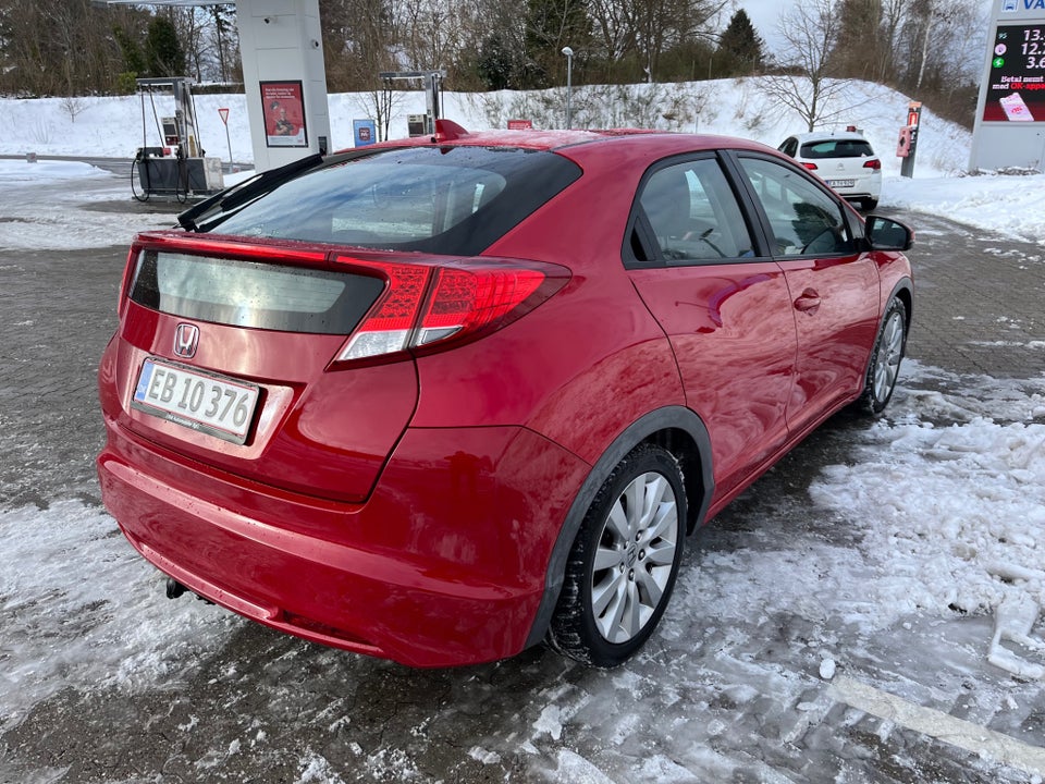 Honda Civic 1,8 i-VTEC Sport 5d