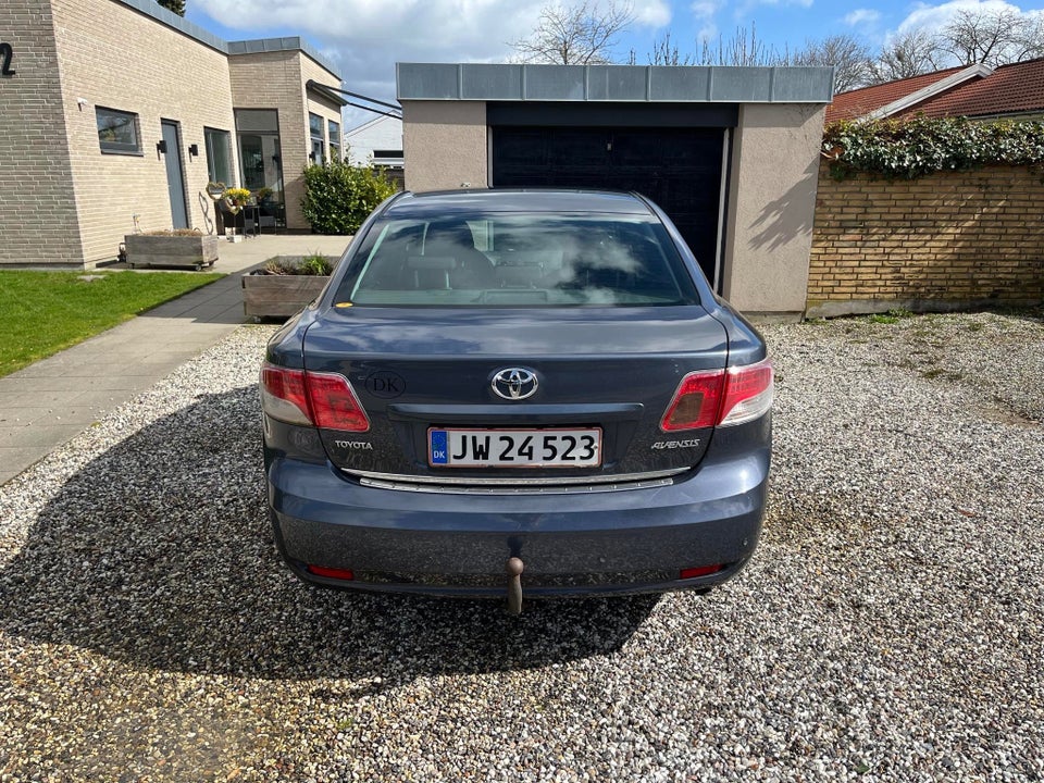 Toyota Avensis 1,8 VVT-i T2 4d