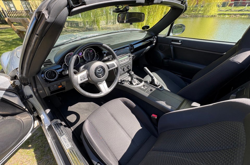 Mazda MX-5 1,8  2d