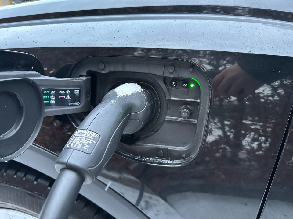 Audi Q3 45 TFSi e Attitude plus S-tr. 5d