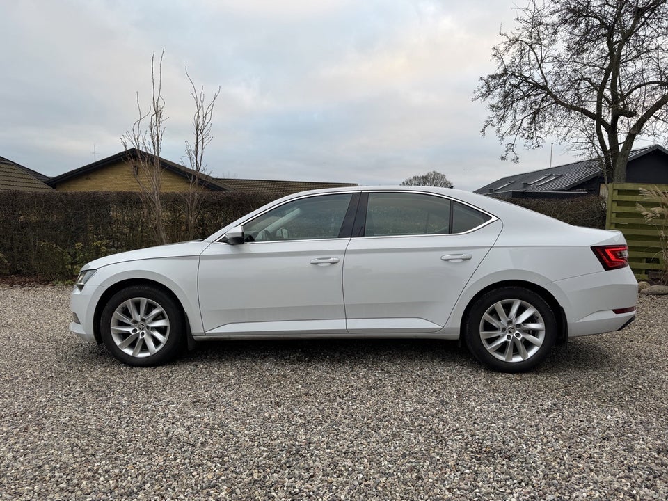 Skoda Superb 1,6 TDi 120 Style DSG 5d
