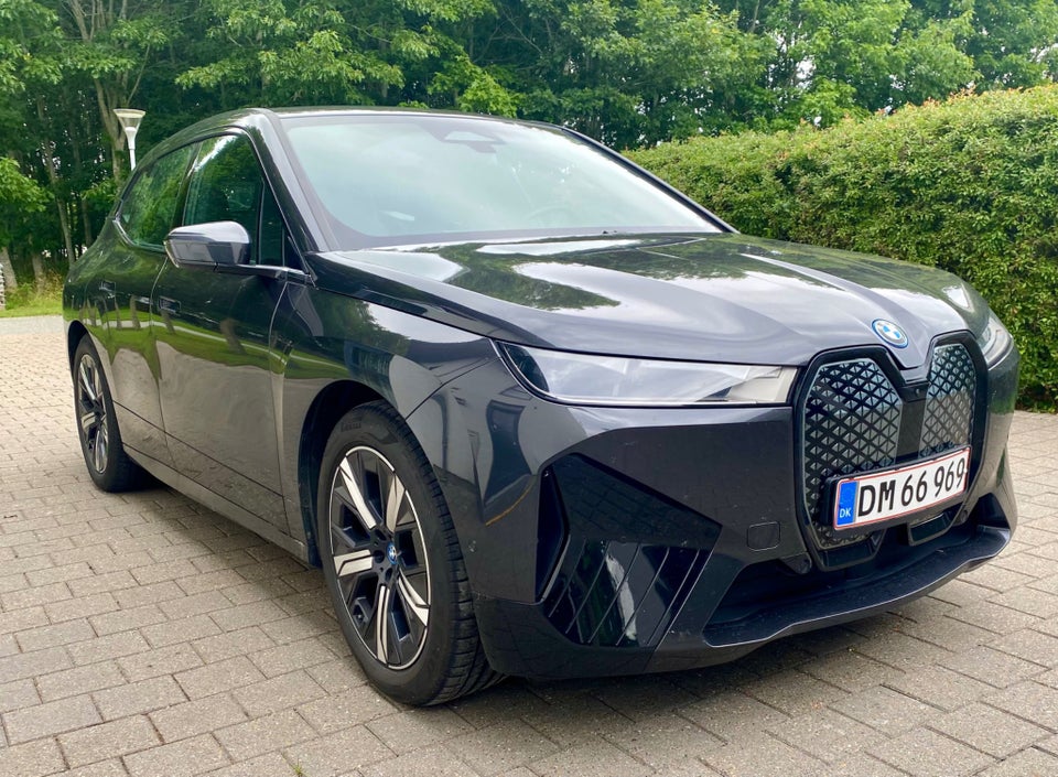 BMW iX xDrive40 5d