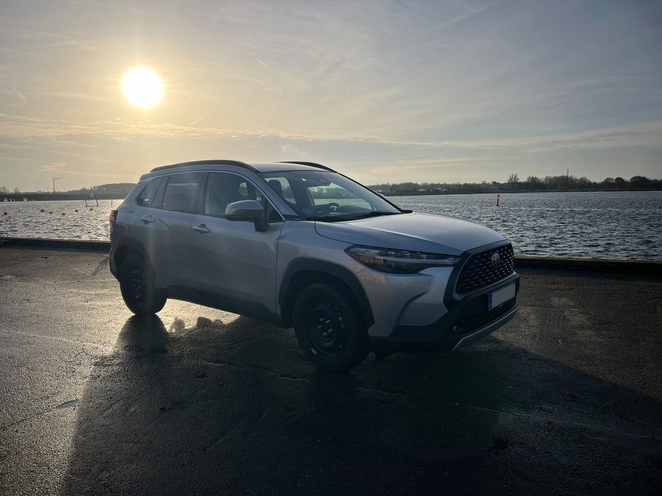 Toyota Corolla Cross 2,0 Hybrid Style CVT 5d