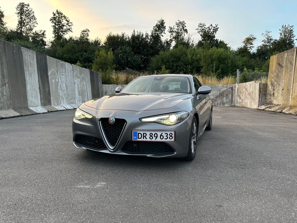Alfa Romeo Giulia 2,2 JTD 180 Super aut. 4d