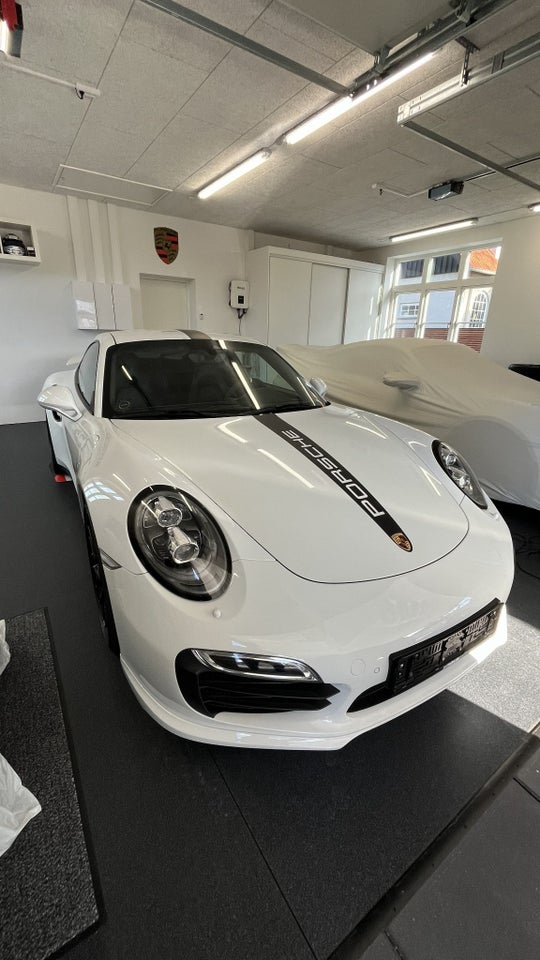 Porsche 911 Turbo S 3,8 Coupé PDK 2d