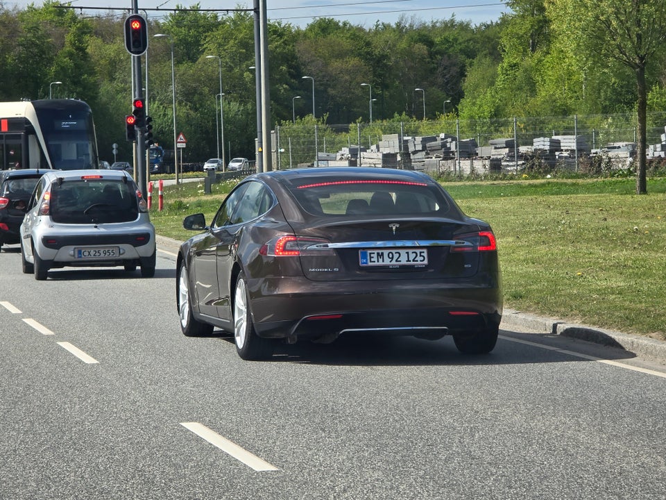 Tesla Model S 85D 7prs 5d