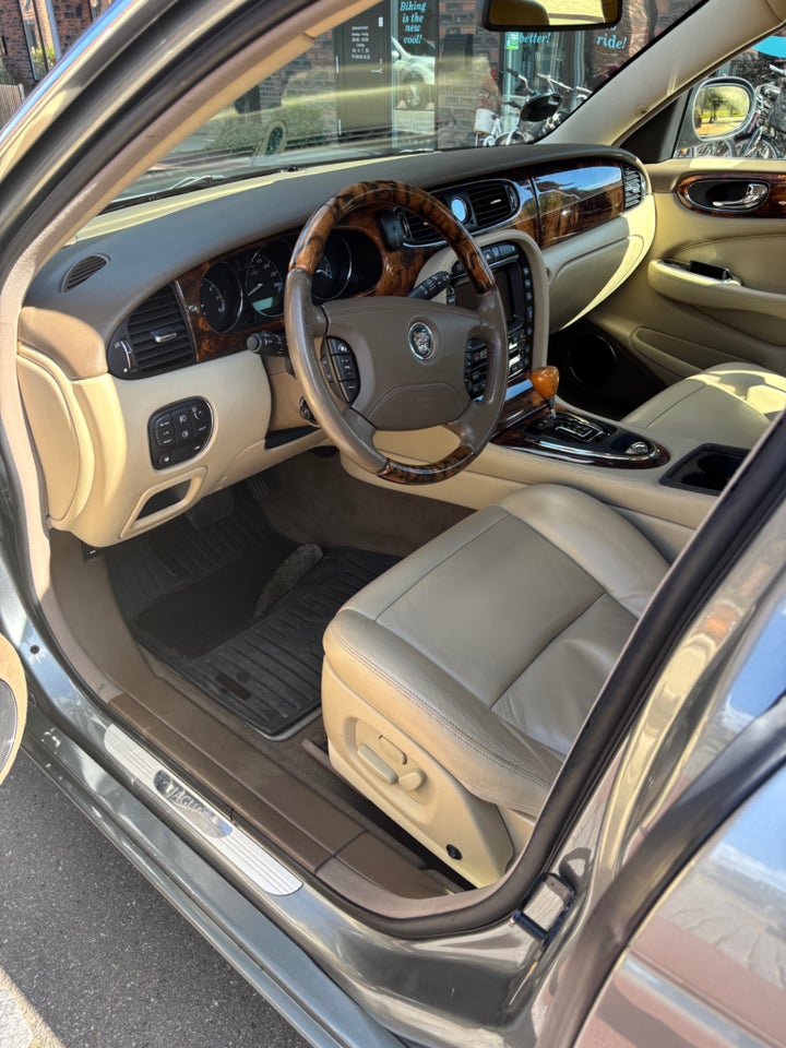 Jaguar XJ6 3,0 Classic aut. 4d