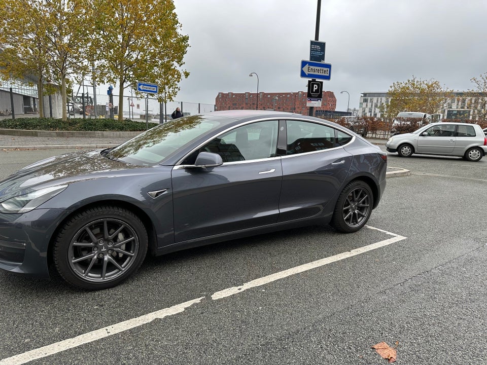 Tesla Model 3 Long Range AWD 4d