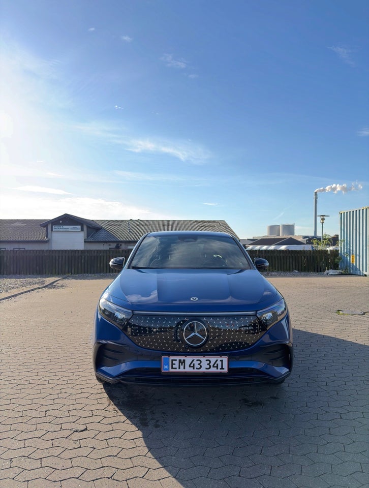 Mercedes EQA300 AMG Line 4Matic 5d