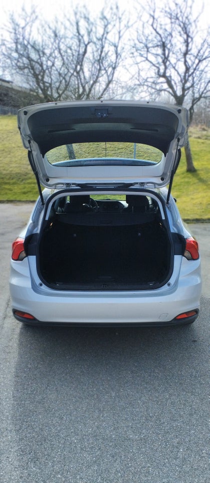 Fiat Tipo 1,4 T-Jet 120 Easy SW 5d