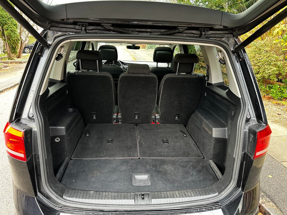 VW Touran 2,0 TDi 190 Highline DSG 7prs 5d