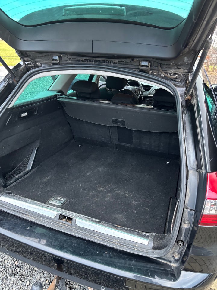 Citroën C5 2,0 HDi 140 Comfort Tourer 5d