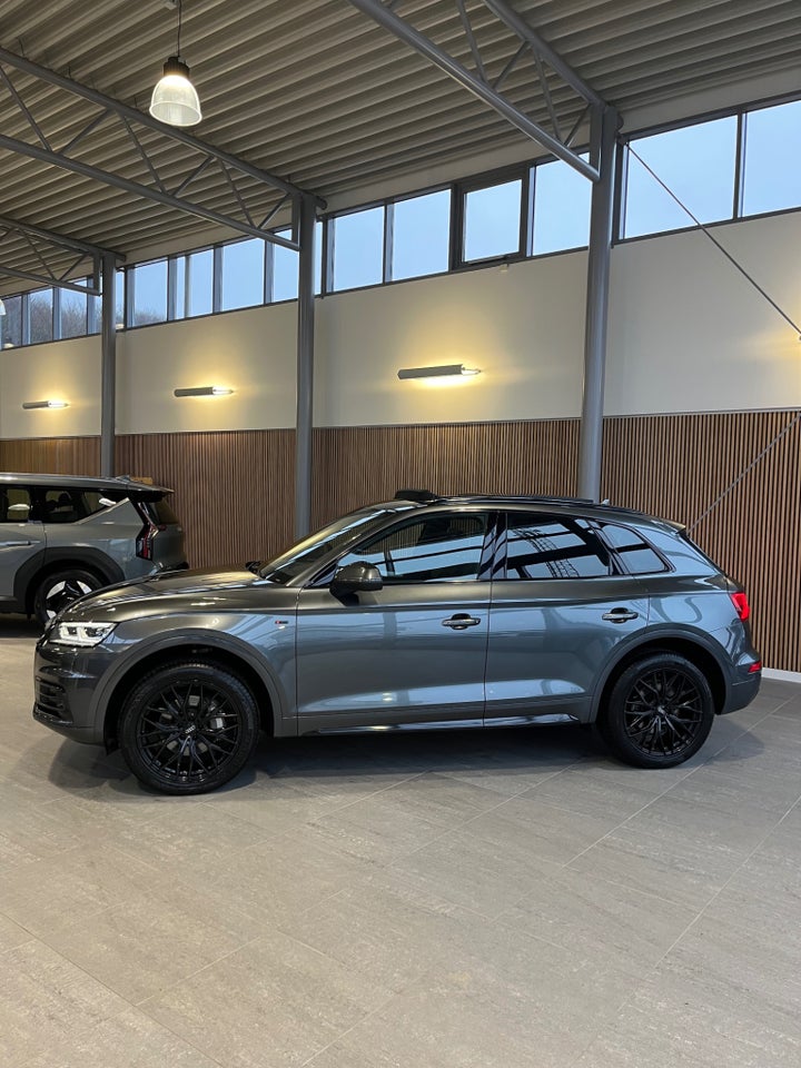 Audi Q5 2,0 TFSi 252 S-line quattro S-tr. 5d