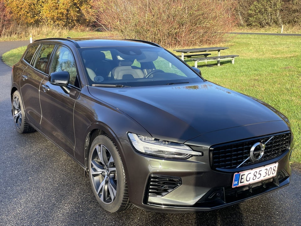 Volvo V60 2,0 T6 ReCharge R-Design aut. AWD 5d