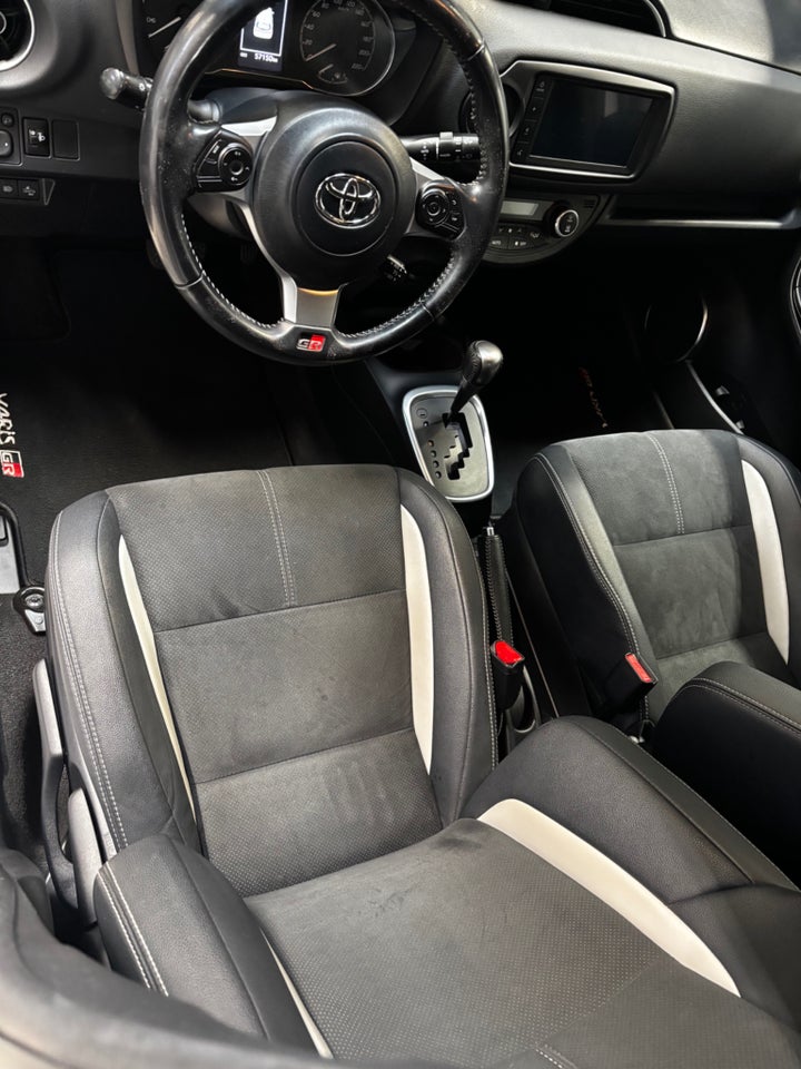 Toyota Yaris 1,5 Hybrid H3 GR Sport Smart e-CVT 5d