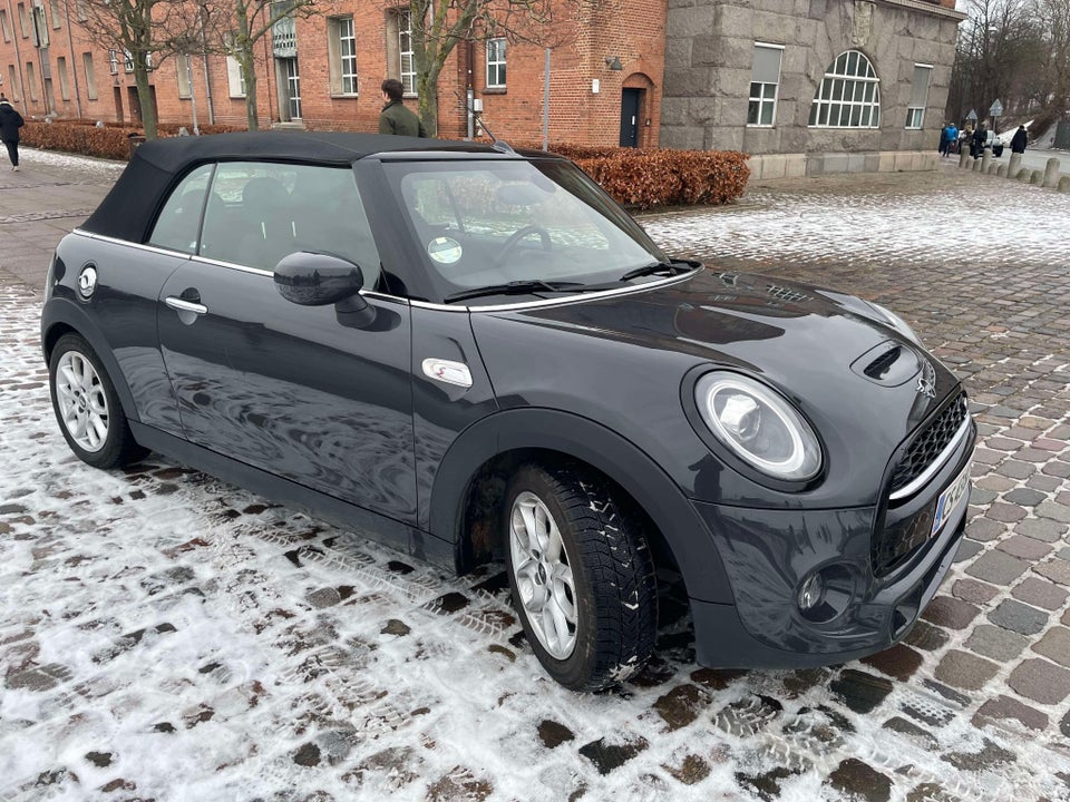 MINI Cooper S 2,0 Essential Cabriolet aut. 2d