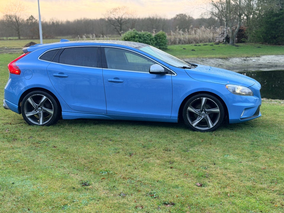 Volvo V40 1,6 D2 115 R-Design 5d