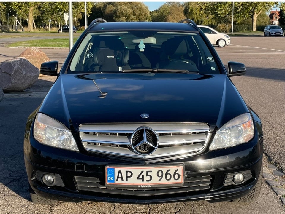 Mercedes C200 2,2 CDi Classic stc. aut. 5d