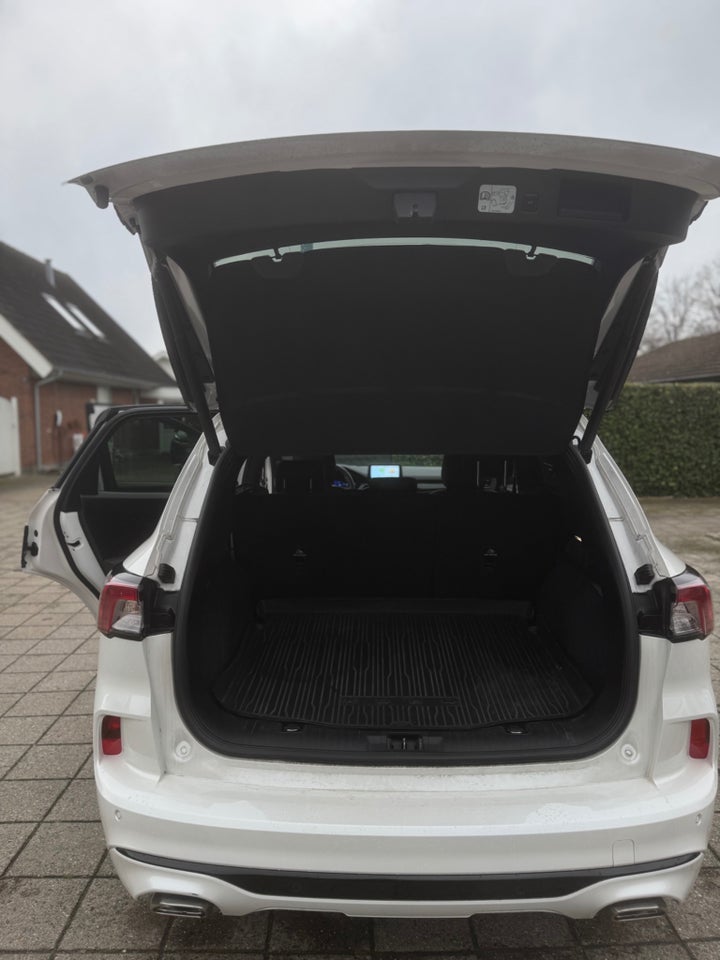 Ford Kuga 2,5 PHEV ST-Line CVT 5d
