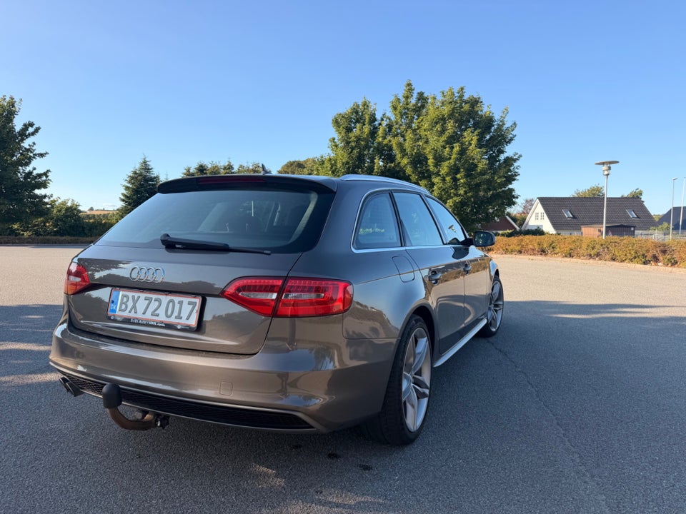 Audi A4 2,0 TDi 150 S-line Avant Multitr. 5d