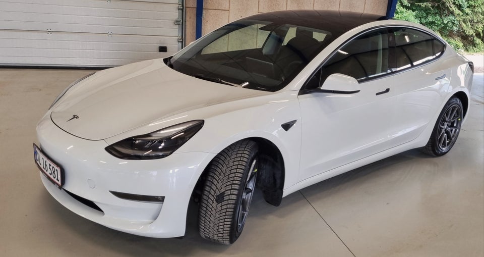 Tesla Model 3 Long Range AWD 4d
