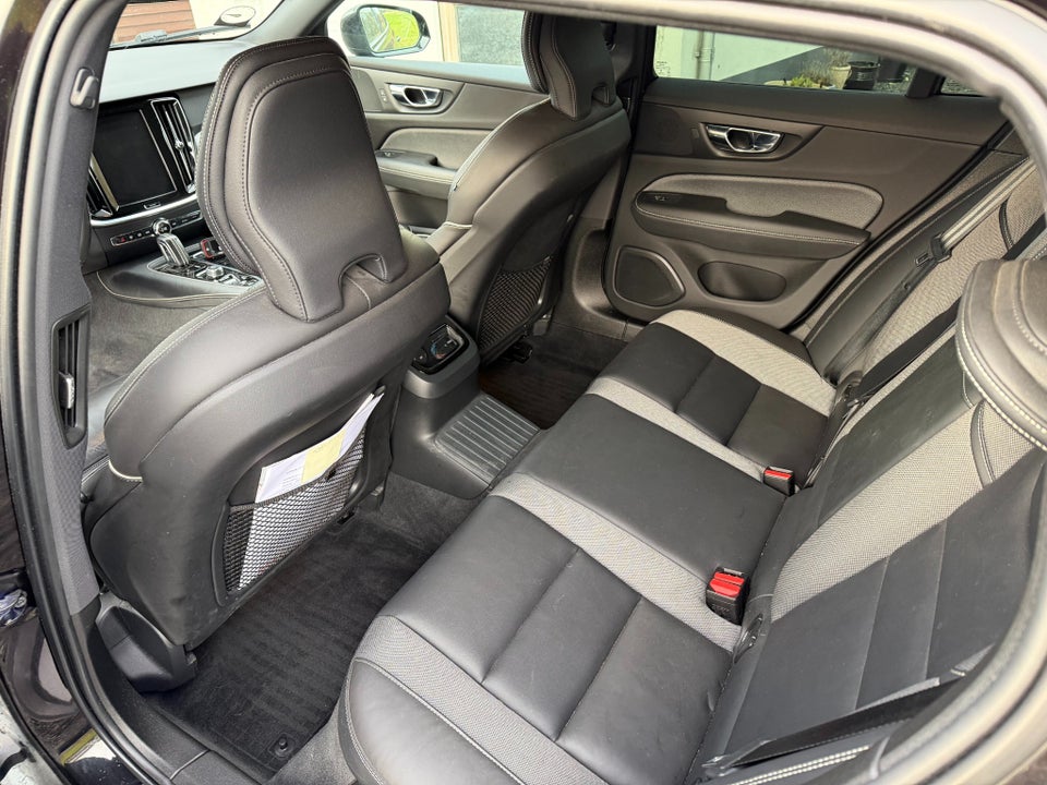 Volvo V60 2,0 T6 ReCharge R-Design aut. AWD 5d