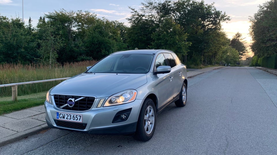 Volvo XC60 2,4 DRIVe 175 Kinetic 5d