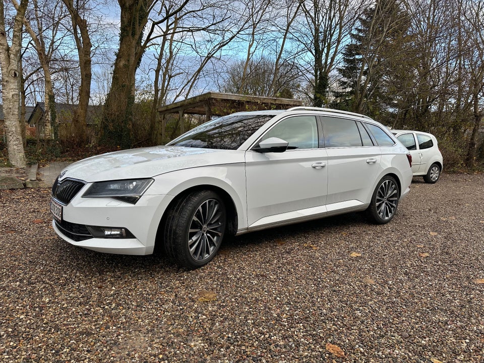 Skoda Superb 2,0 TDi 150 Style Combi DSG 5d