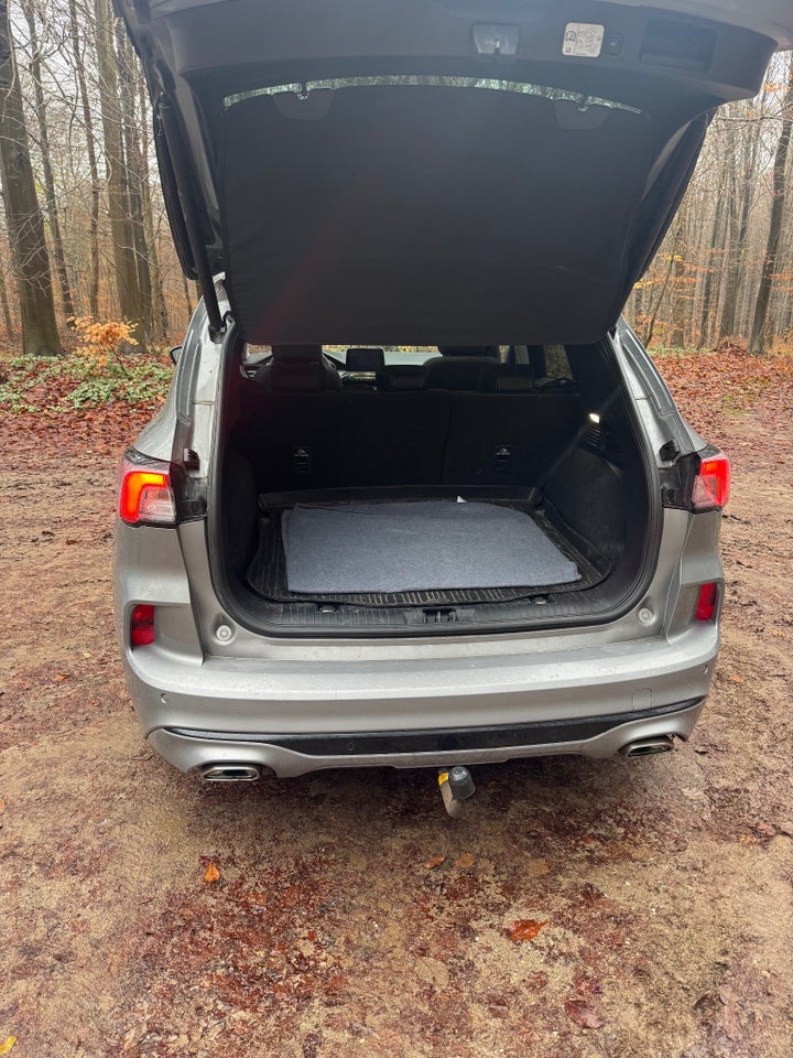 Ford Kuga 2,5 PHEV Vignale CVT 5d