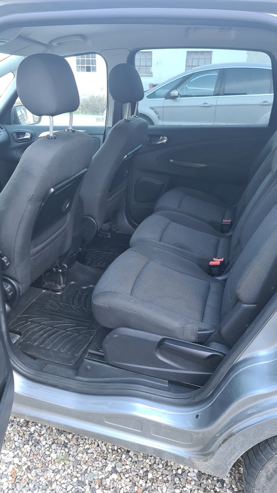 Ford S-MAX 2,5 20V Turbo Titanium 7prs 5d