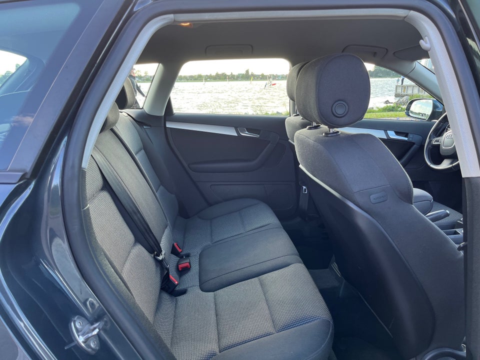 Audi A3 2,0 TDi 136 Ambiente Sportback 5d