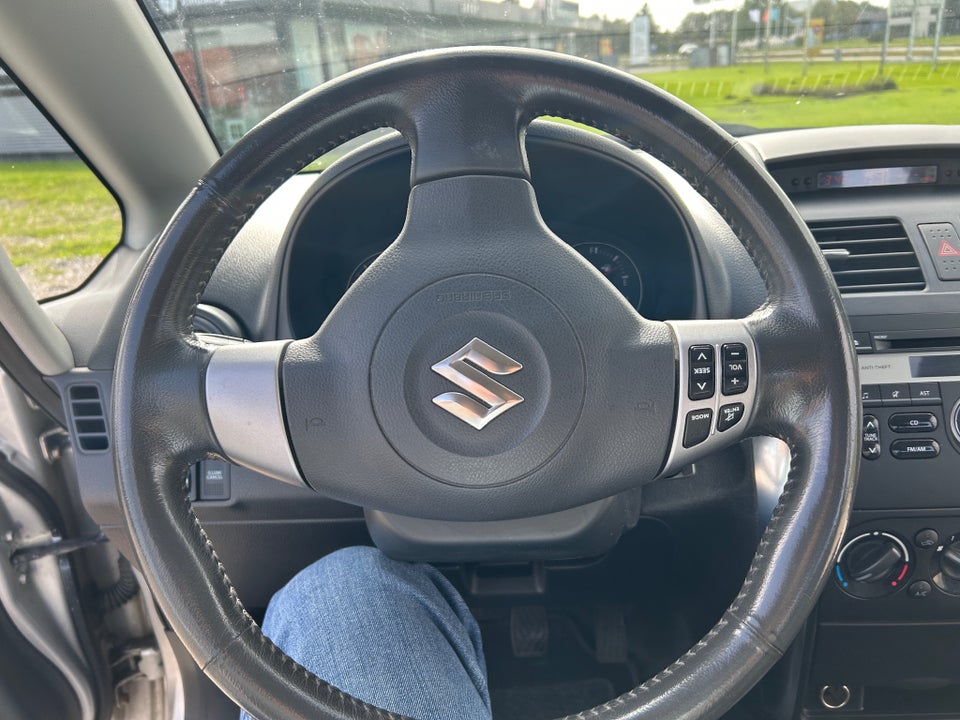 Suzuki SX4 1,6 GLS 5d