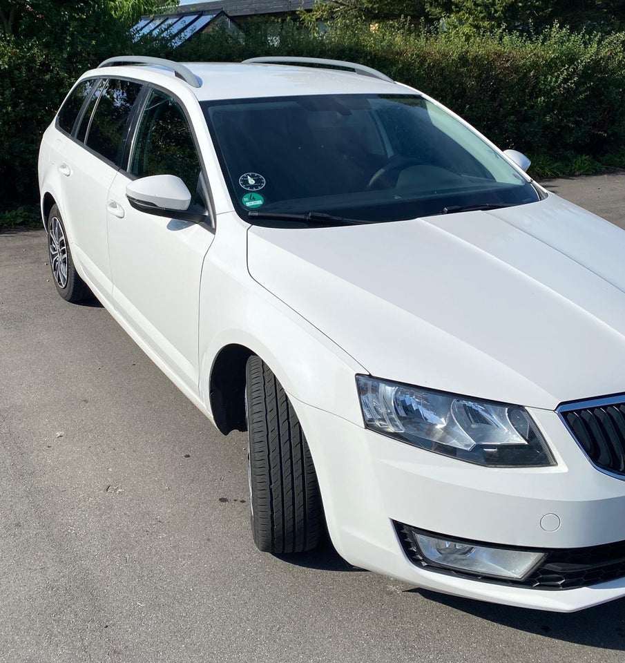 Skoda Octavia 1,6 TDi 105 Active 5d