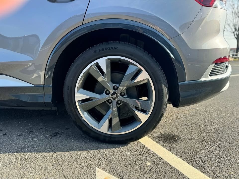 Audi Q4 e-tron 45 Progress 5d