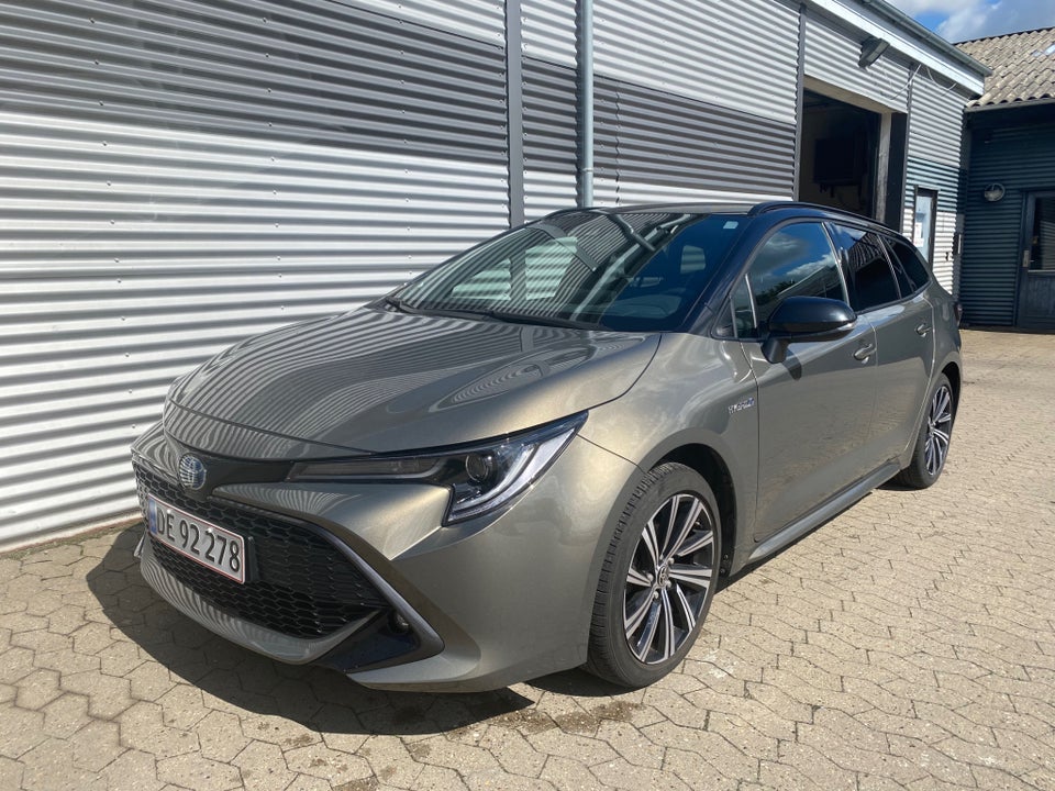 Toyota Corolla 1,8 Hybrid H3 Premium Touring Sports MDS 5d