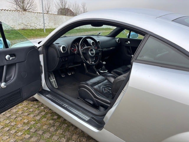 Audi TT 1,8 T 180 Coupé 2d