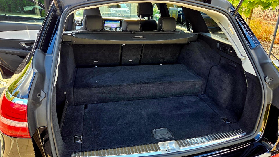 Mercedes E300 de 2,0 Avantgarde stc. aut. 5d