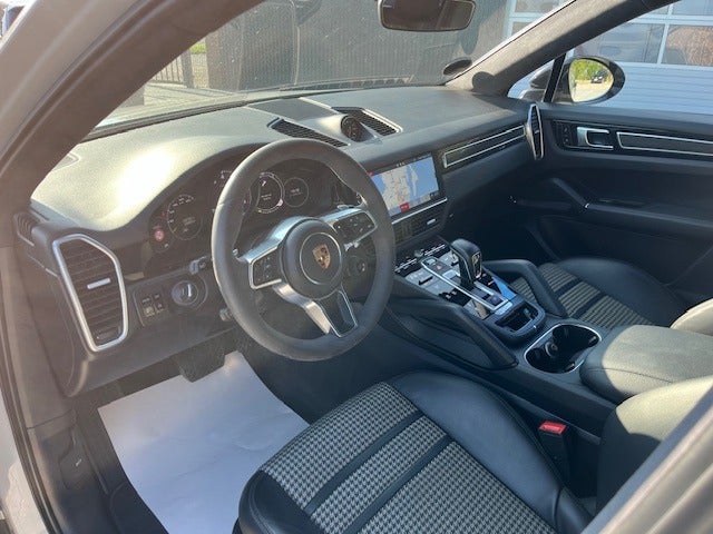 Porsche Cayenne 3,0 E-Hybrid Tiptr. 5d