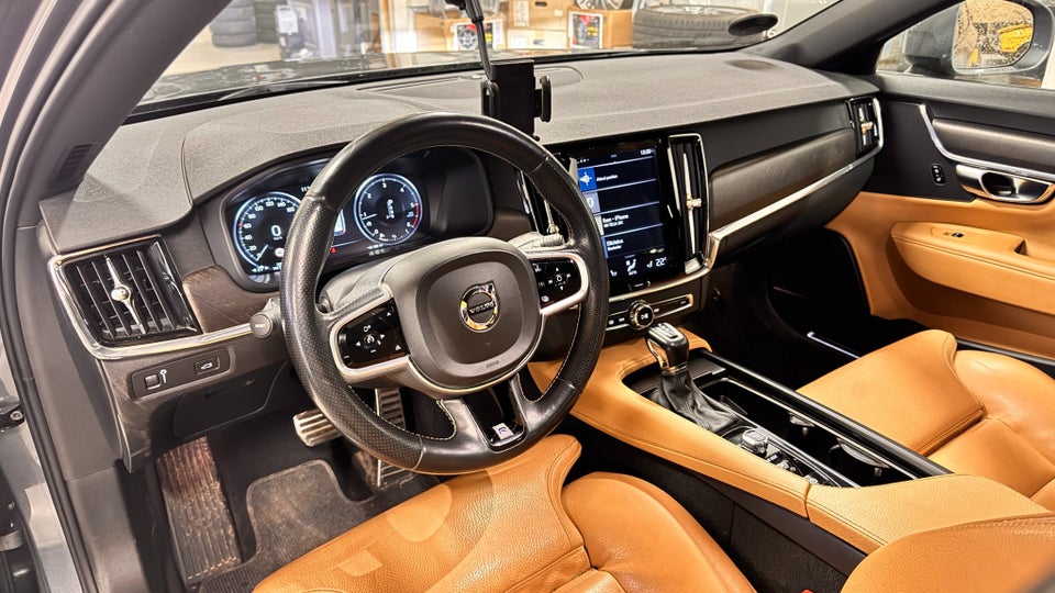 Volvo V90 CC 2,0 D5 235 Pro aut. AWD 5d