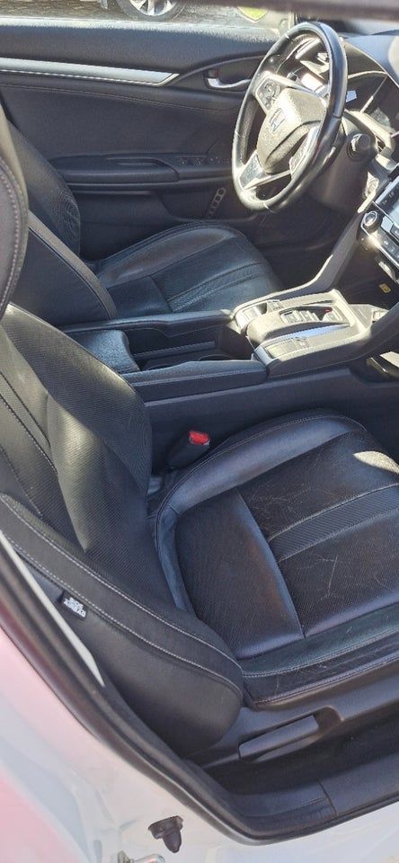 Honda Civic 1,6 i-DTEC Executive 4d