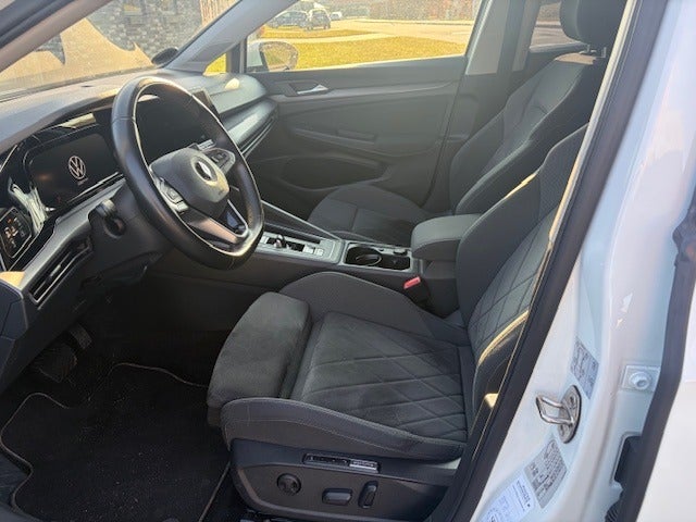 VW Golf VIII 1,4 eHybrid DSG 5d